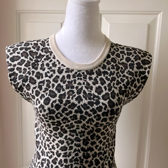 Express Cheetah Print Sleeveless Knit Top Size M NWT - Picture 3 of 7